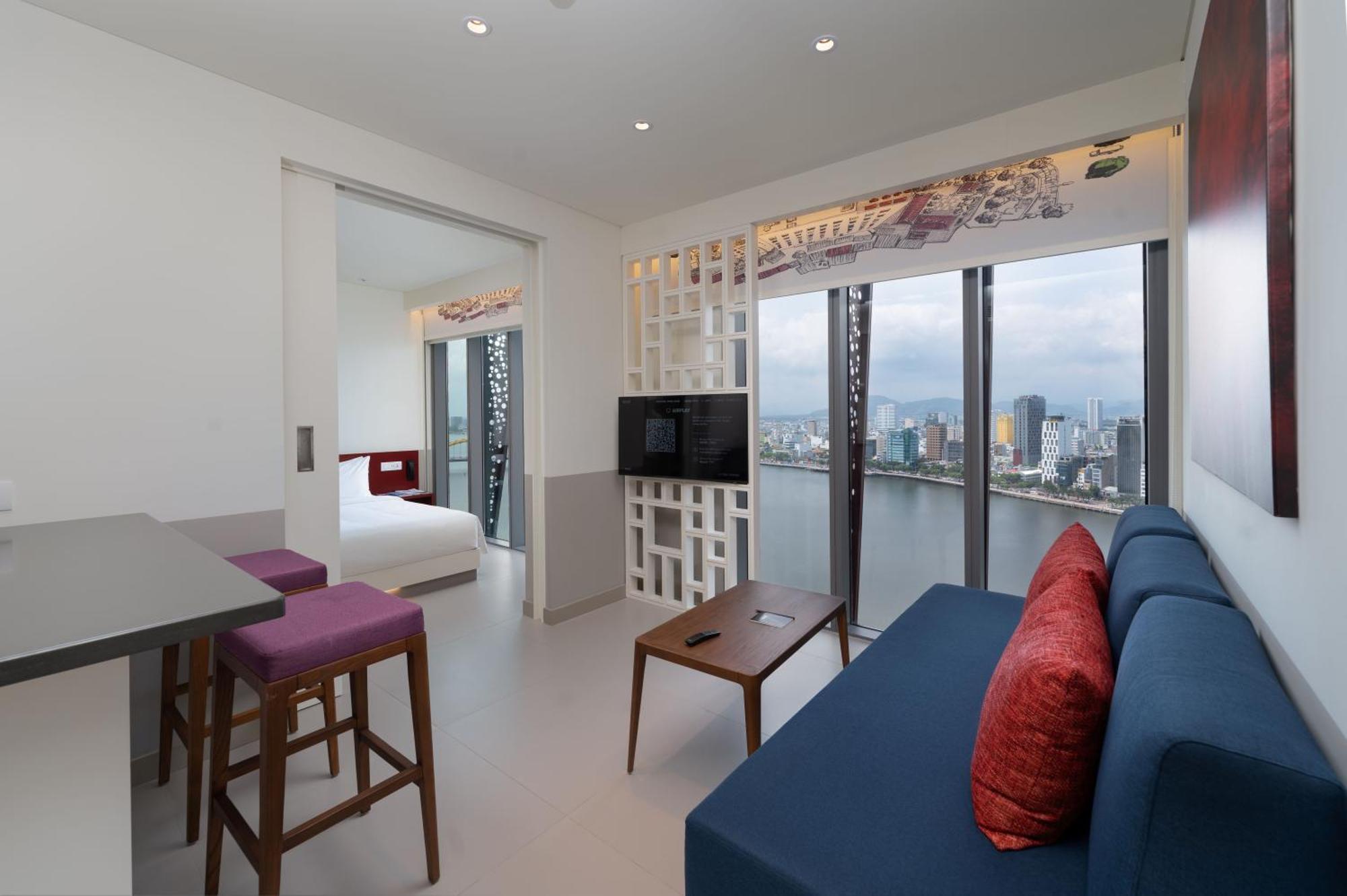 Wink Icon Hotel Danang Riverside - Luxury Suites - 24Hrs Stay & Rooftop Pool Bar Екстер'єр фото