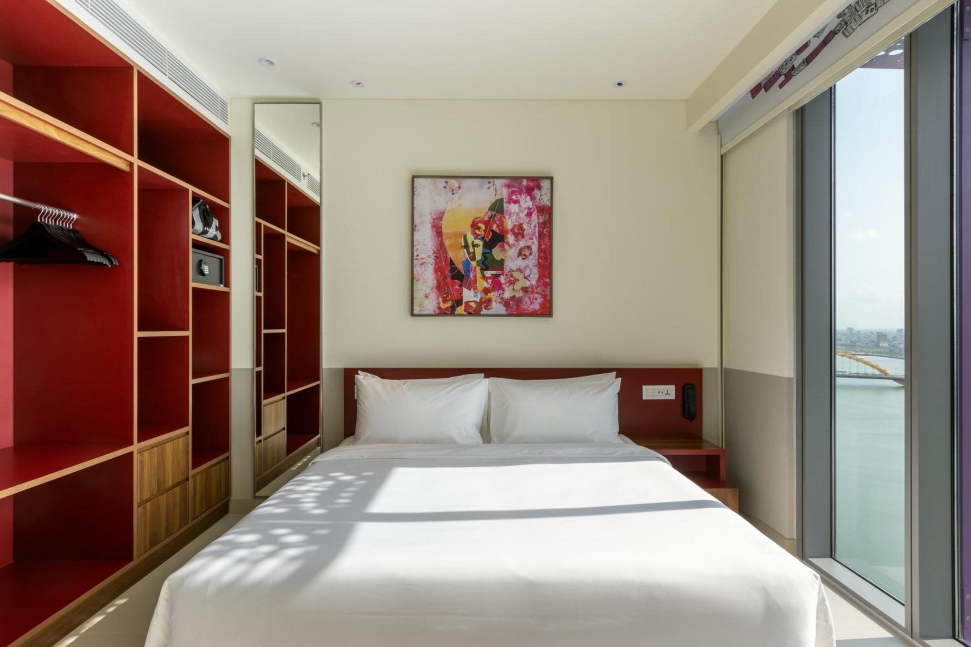 Wink Icon Hotel Danang Riverside - Luxury Suites - 24Hrs Stay & Rooftop Pool Bar Екстер'єр фото