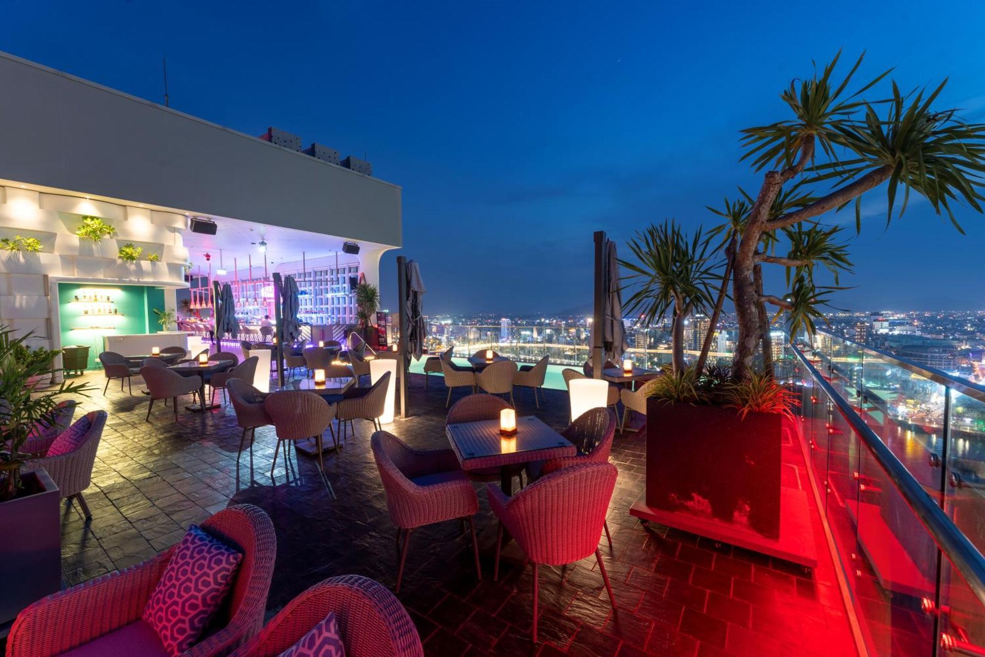 Wink Icon Hotel Danang Riverside - Luxury Suites - 24Hrs Stay & Rooftop Pool Bar Екстер'єр фото